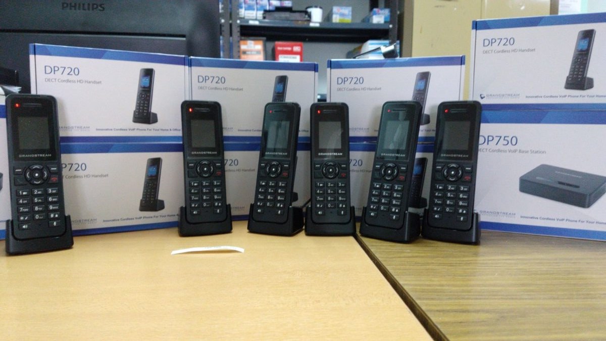 Auriculares inalámbricos DECT Grandstream DP720 con base DP750